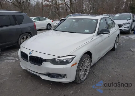 2013 BMW 328I xDrive z USA, uszkodzony, nr VIN WBA3B5G56DNS00036